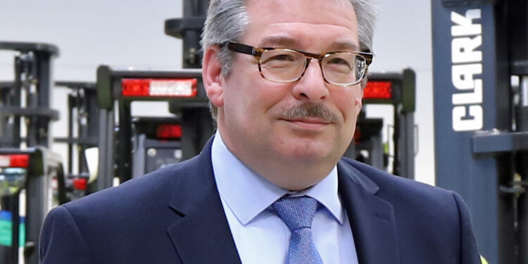“Potete contare su di noi” la risposta di Clark al Covid