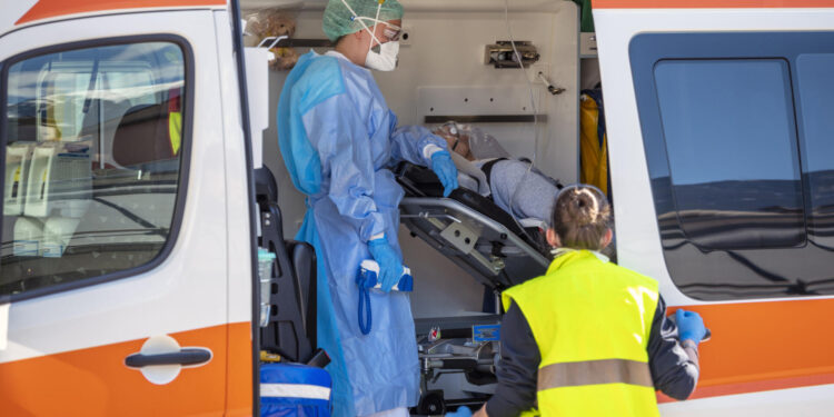 Operaio schiacciato da un carrello elevatore a Terni