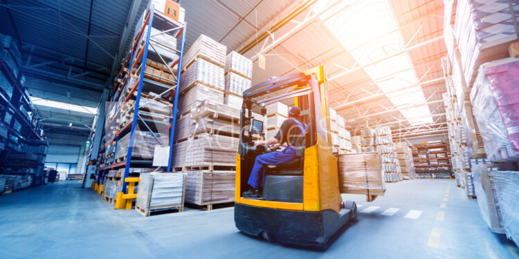 Trasporti e logistica, in crescita. Vola il magazzinaggio