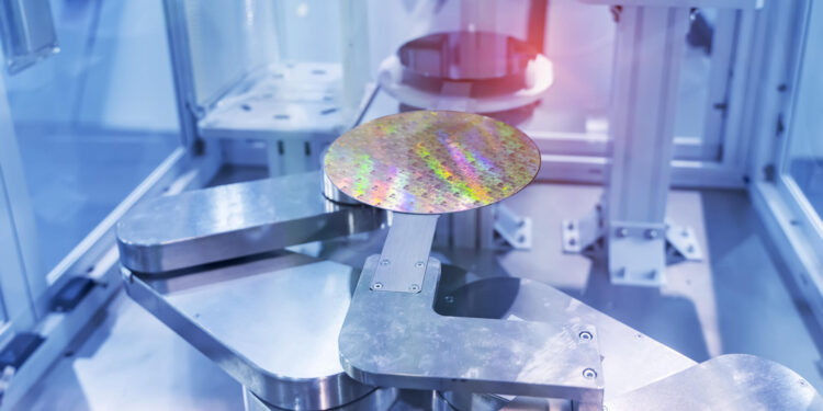 La crisi dei semiconduttori: origini e ripercussioni
