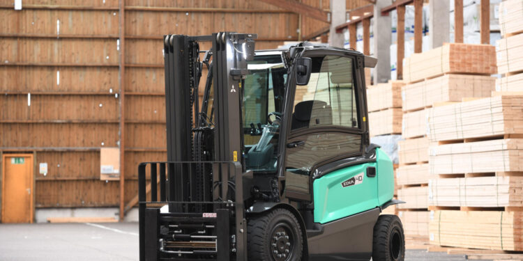 EDiA XL: il gigante elettrico di Mitsubishi pronto per ogni sfida