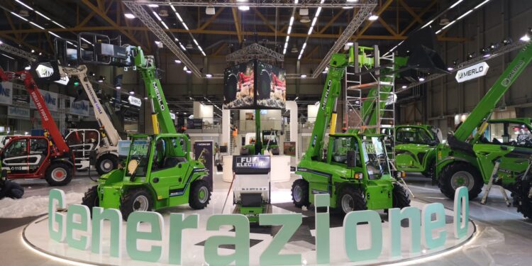 E-Worker di Merlo, il primo telescopico full-electric tuttofare