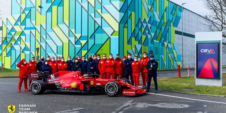 La F1-75 della Scuderia Ferrari si sposta nel mondo con CEVA Logistics